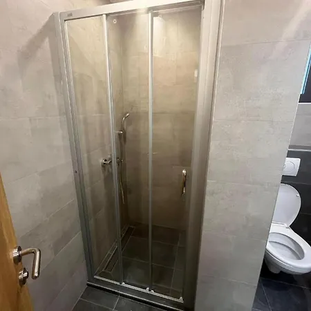 3 Monkeys - S2 * זלאטיבור