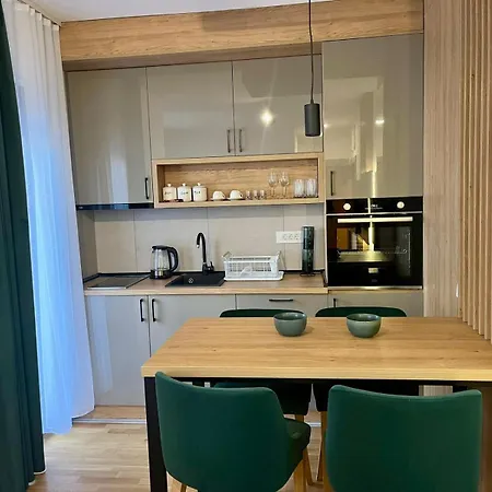 3 Monkeys - S2 דירה